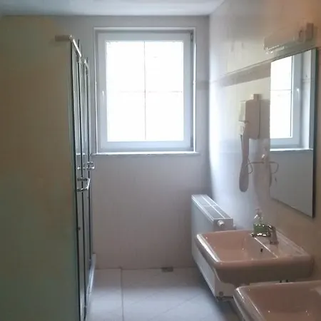 Hotel Penzion Praga Otel 3*